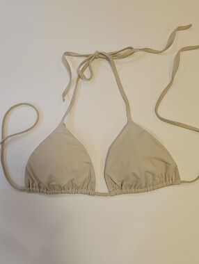 JOAH BROWN Triangle Bikini Top in DOVE